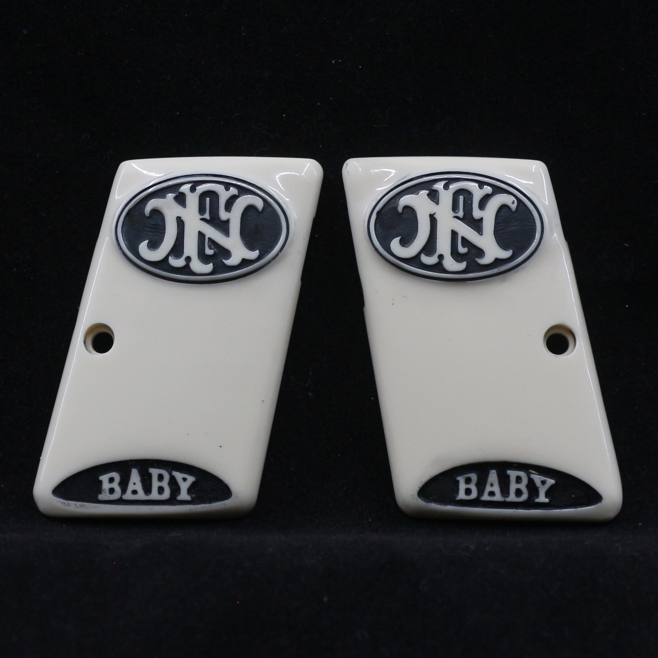 Browning Baby Fildişi Akrilik Lazer + Boyalı Logo 