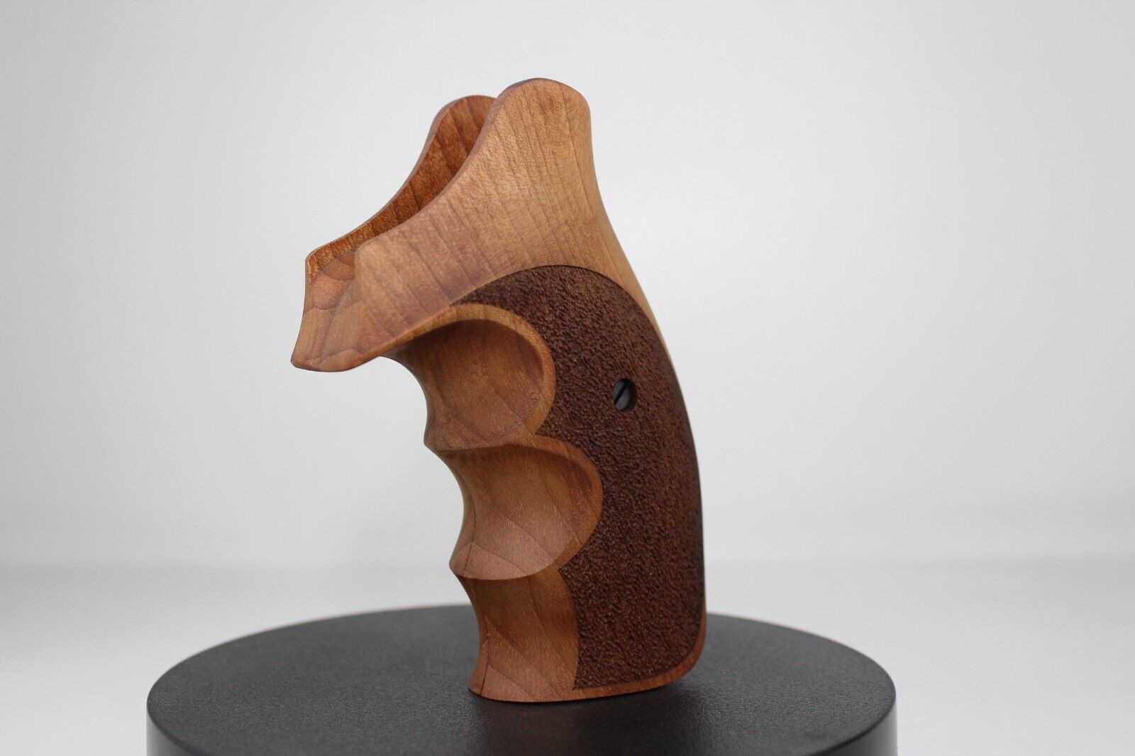Smith Wesson K-L-X - Frame Round Butt Walnut Grips