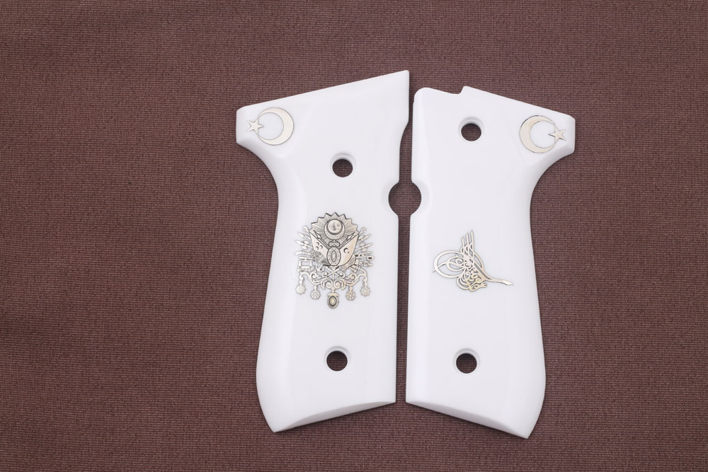 Beretta 92FS, 92, 92F, 92A1, 92FS INOX, 92G, 92D, 96, 96D, 96A1, M9, M9A1 Beyaz Akrilik Gümüş Logo (Büyük) 