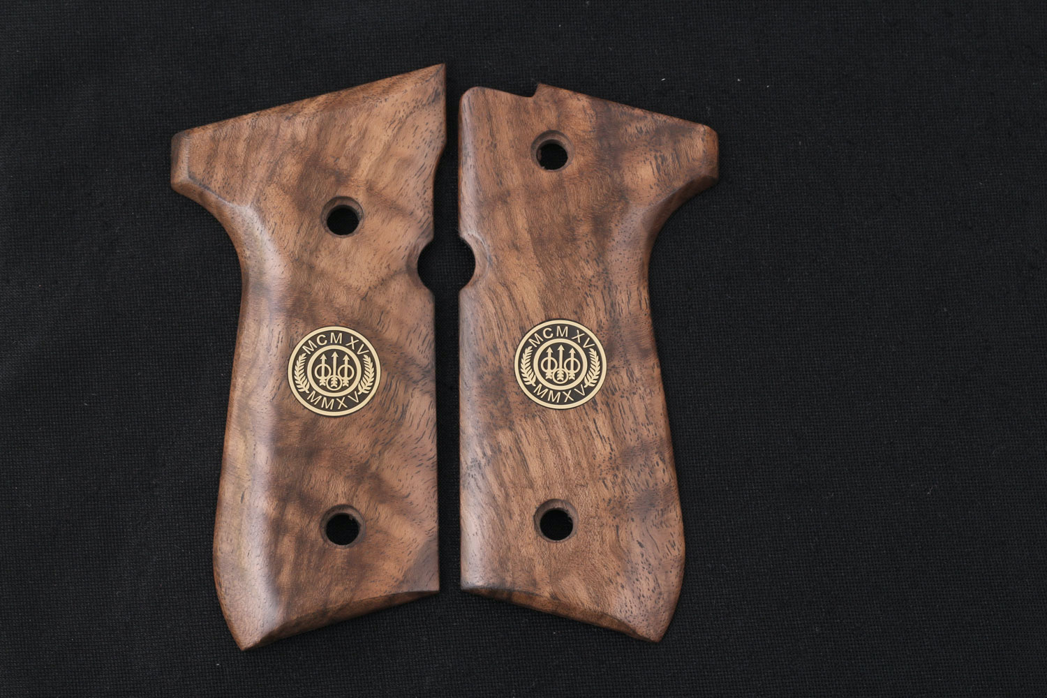 Beretta 92FS, 92, 92F, 92A1, 92FS INOX, 92G, 92D, 96, 96D, 96A1, M9, M9A1 Kök Ceviz Ağacı Pirinç + Mine Logo 
