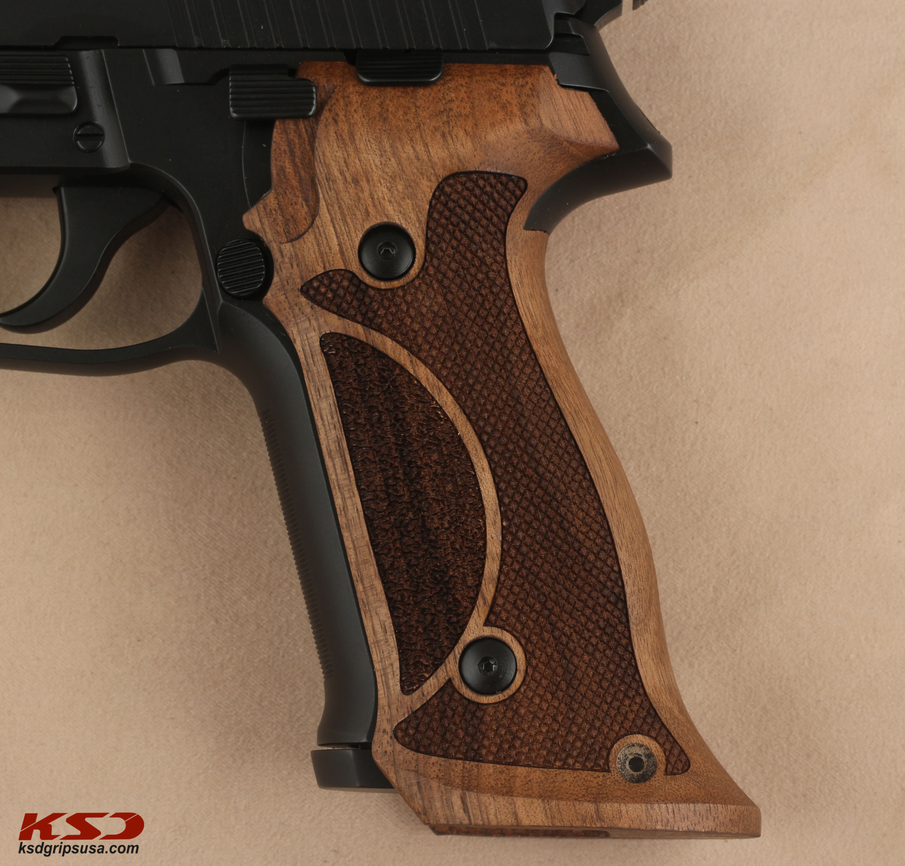 Sig Sauer P226 / P226 SL / P226 Sport / P226 Sport II / P226 Sport II SL / P226 Sport II SL PPC Ceviz Ağacı Logo Yok 