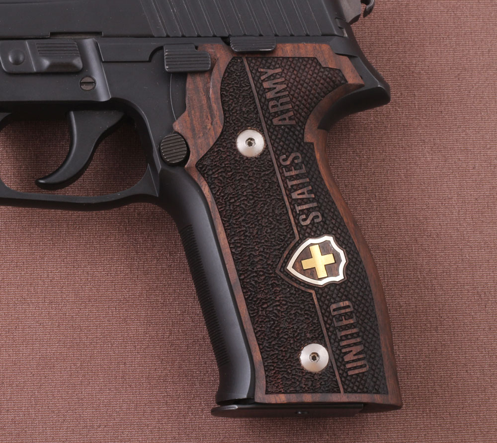 Sig Sauer P226 / P226 SL / P226 Sport / P226 Sport II / P226 Sport II SL / P226 Sport II SL PPC Ceviz Ağacı Gümüş Logo 