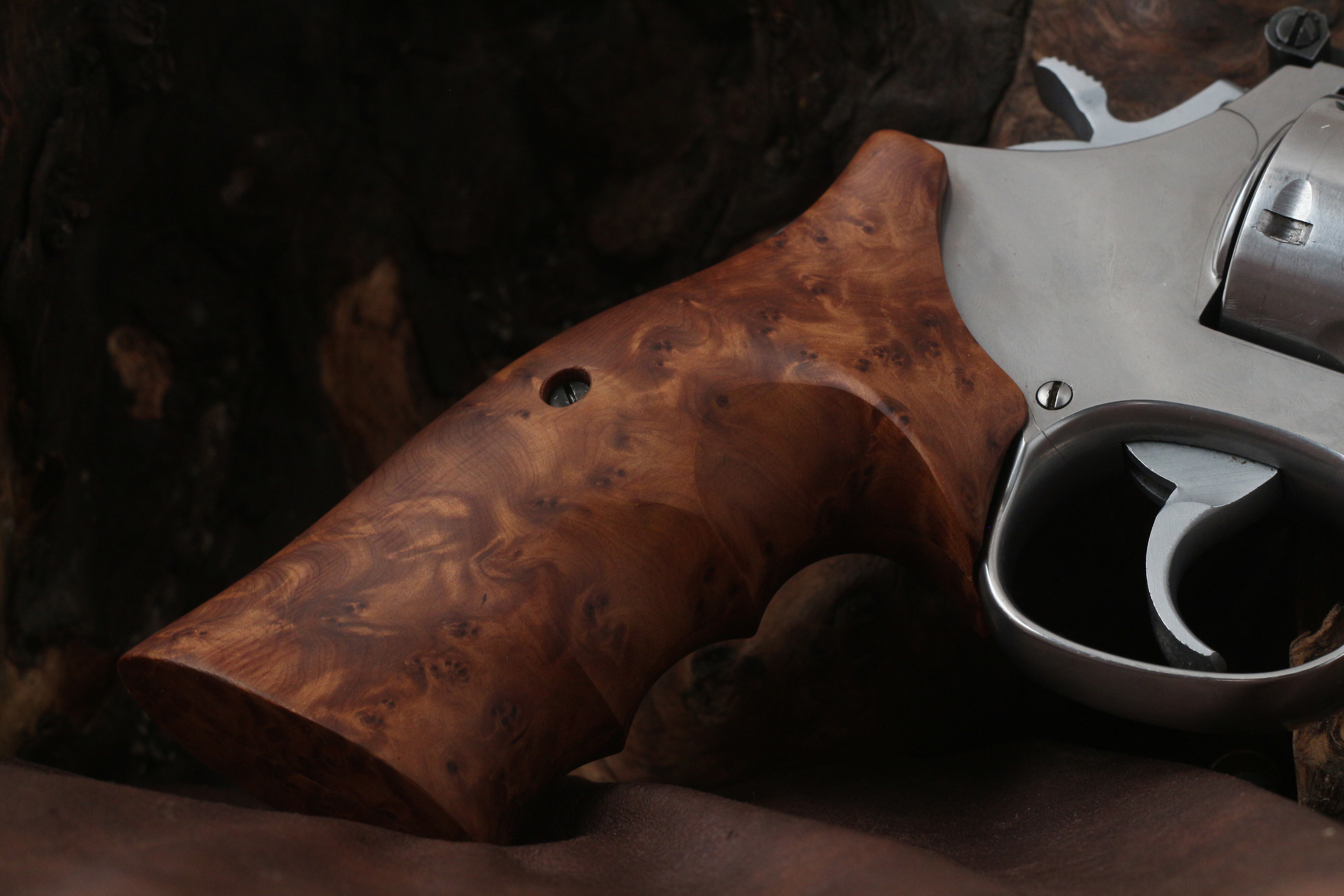 Smith Wesson K/L/X - Frame Round Butt Exotic Thuya Logo Yok 
